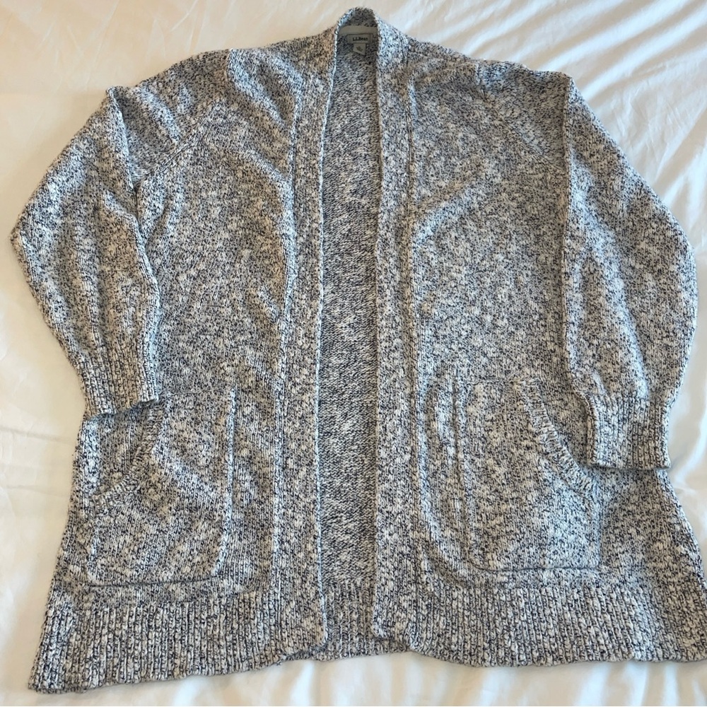 L.L. Bean Women's Marled Blue and White Cardigan - Picture 2 of 6